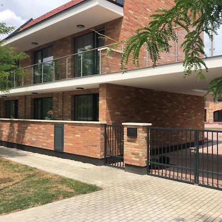 Castellum Apartmanhaz 귤러 외부 사진