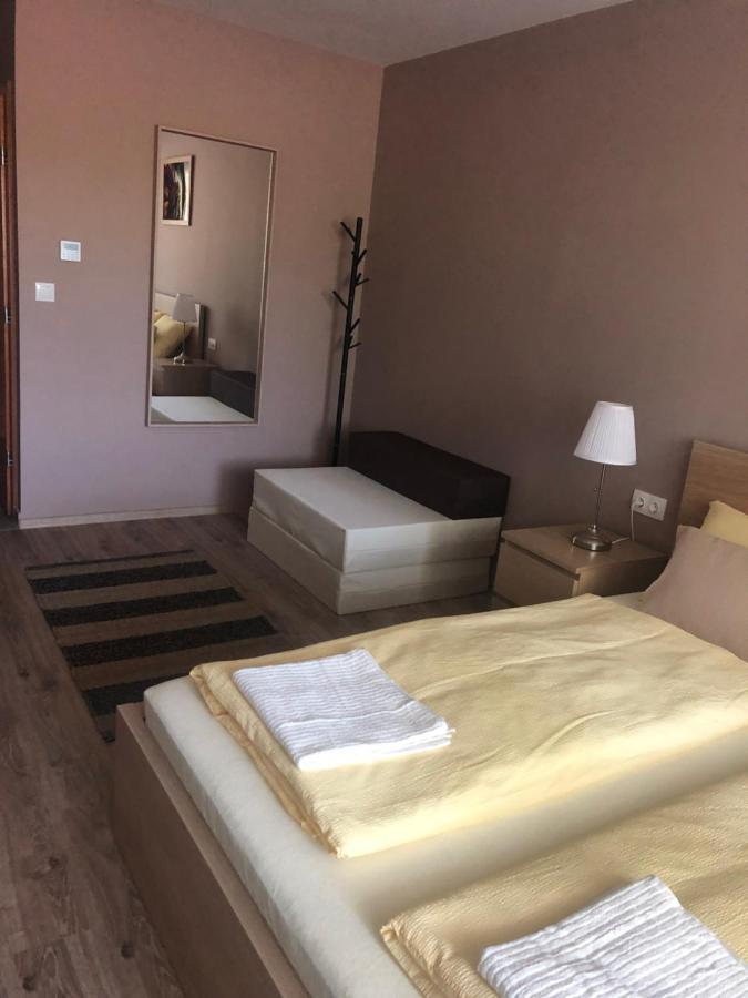 Castellum Apartmanhaz 귤러 외부 사진