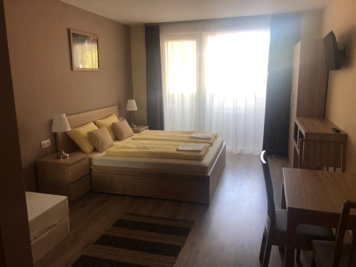 Castellum Apartmanhaz 귤러 외부 사진