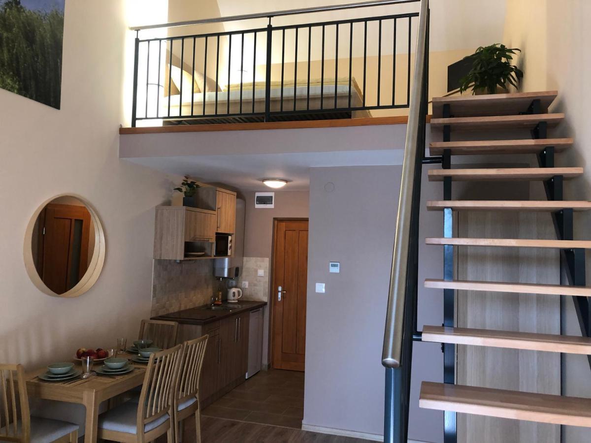 Castellum Apartmanhaz 귤러 외부 사진