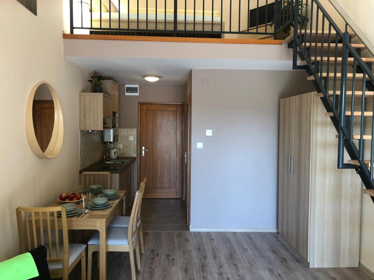 Castellum Apartmanhaz 귤러 외부 사진