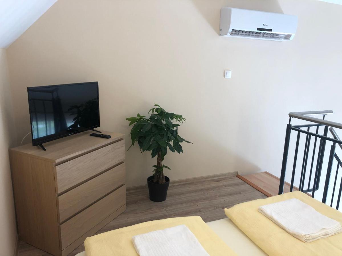 Castellum Apartmanhaz 귤러 외부 사진