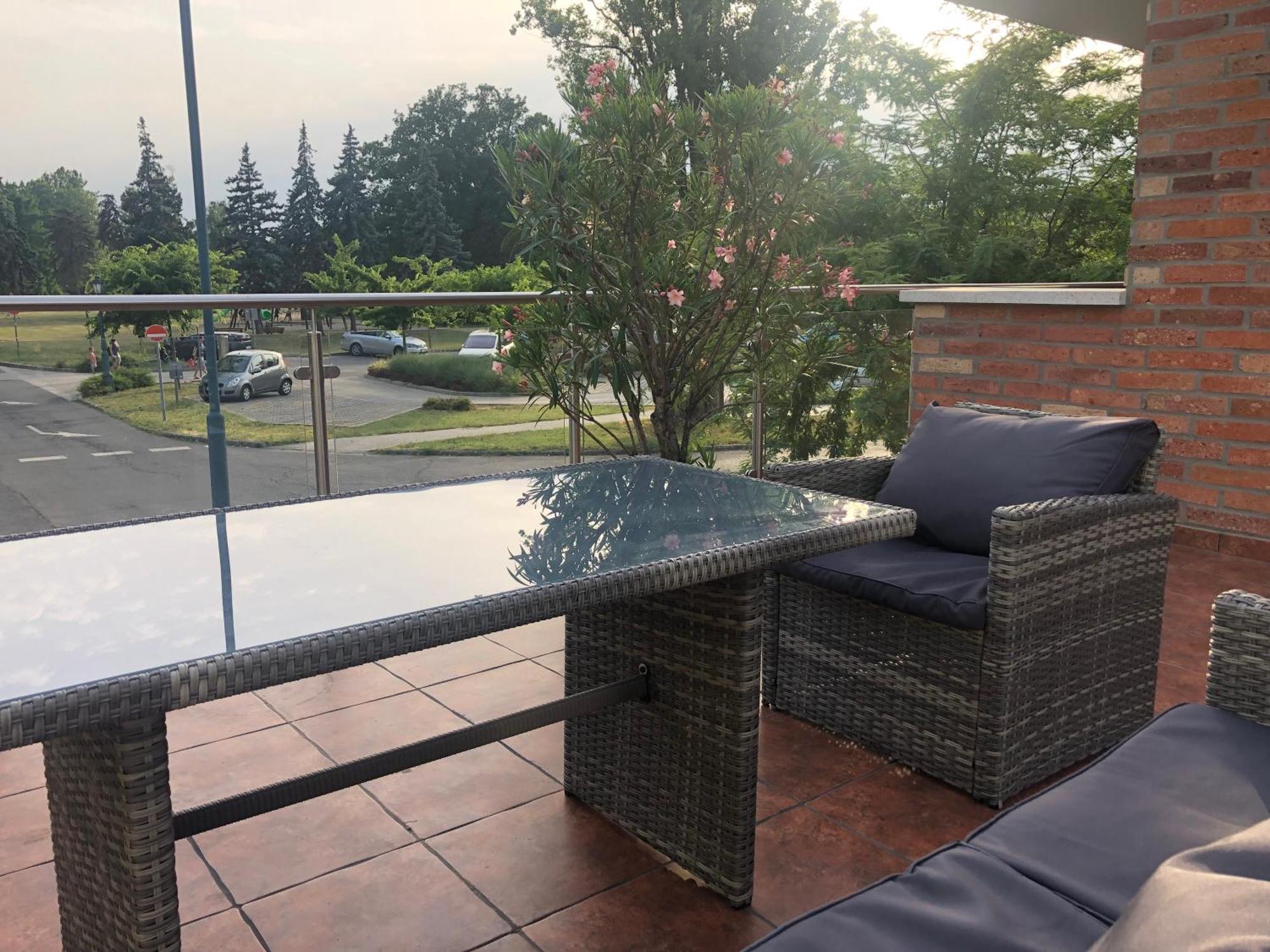 Castellum Apartmanhaz 귤러 외부 사진